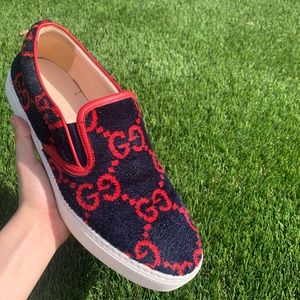 Barely worn Gucci slip ons.